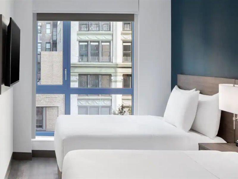 Hyatt Place New York Chelsea Exterior photo A room at the W Hollywood