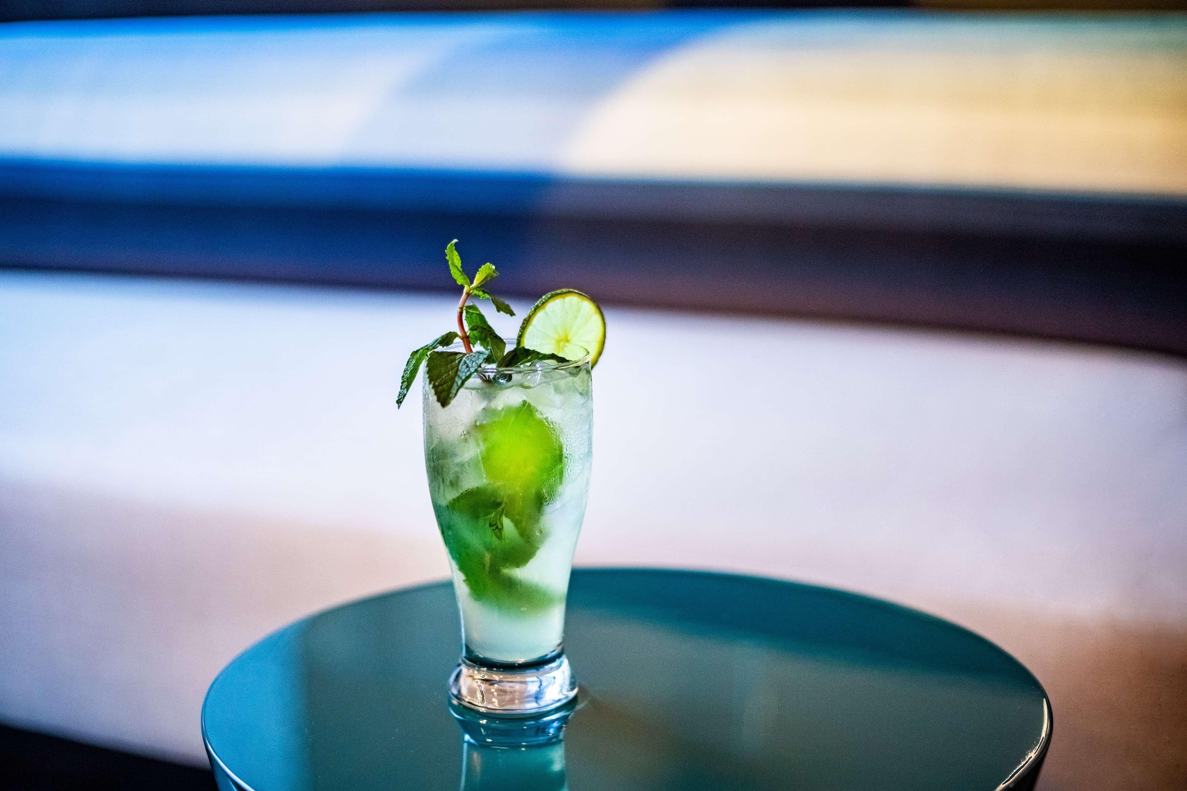 Hyatt Place New York Chelsea Exterior photo A mojito